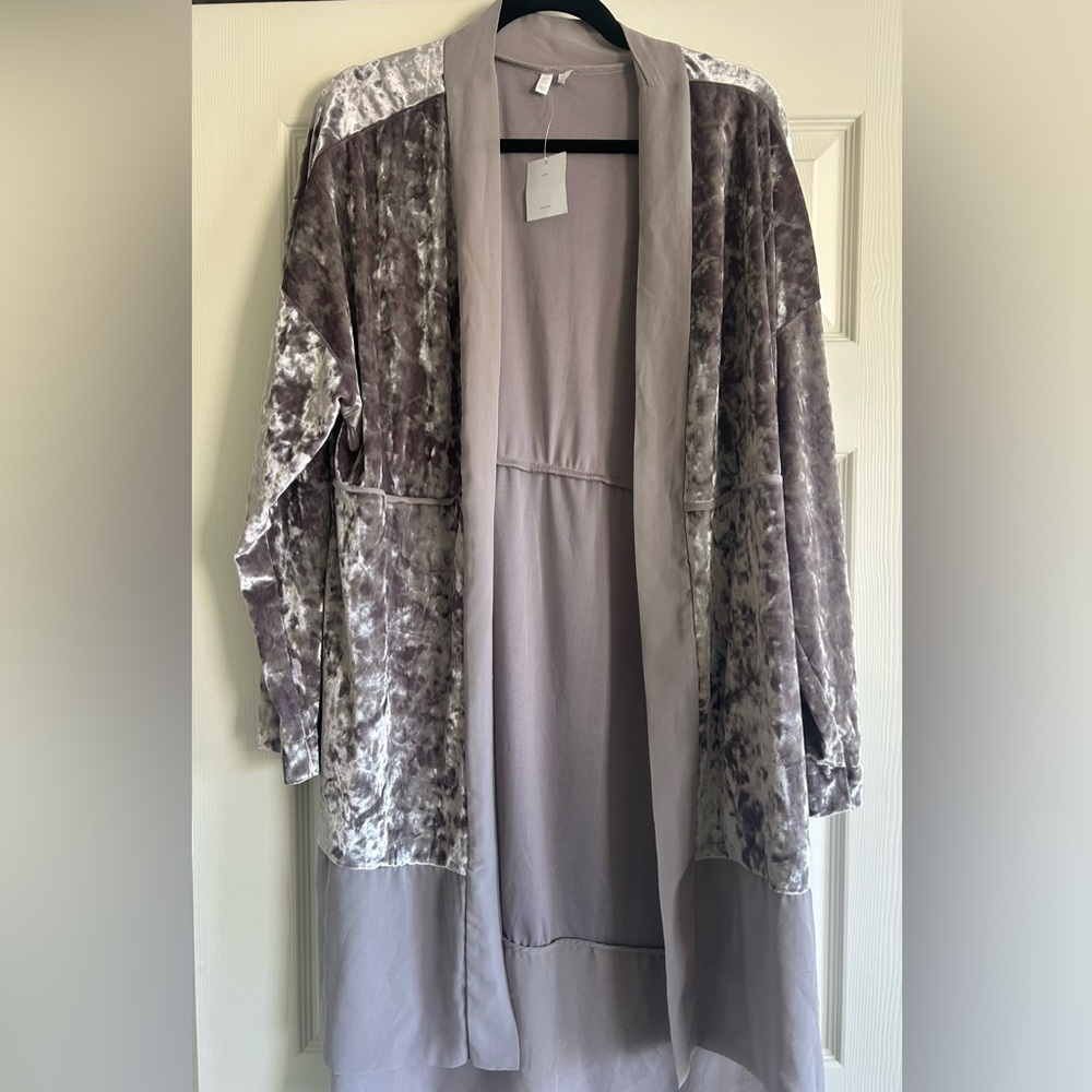 Nwt robe - Picture 4 of 6